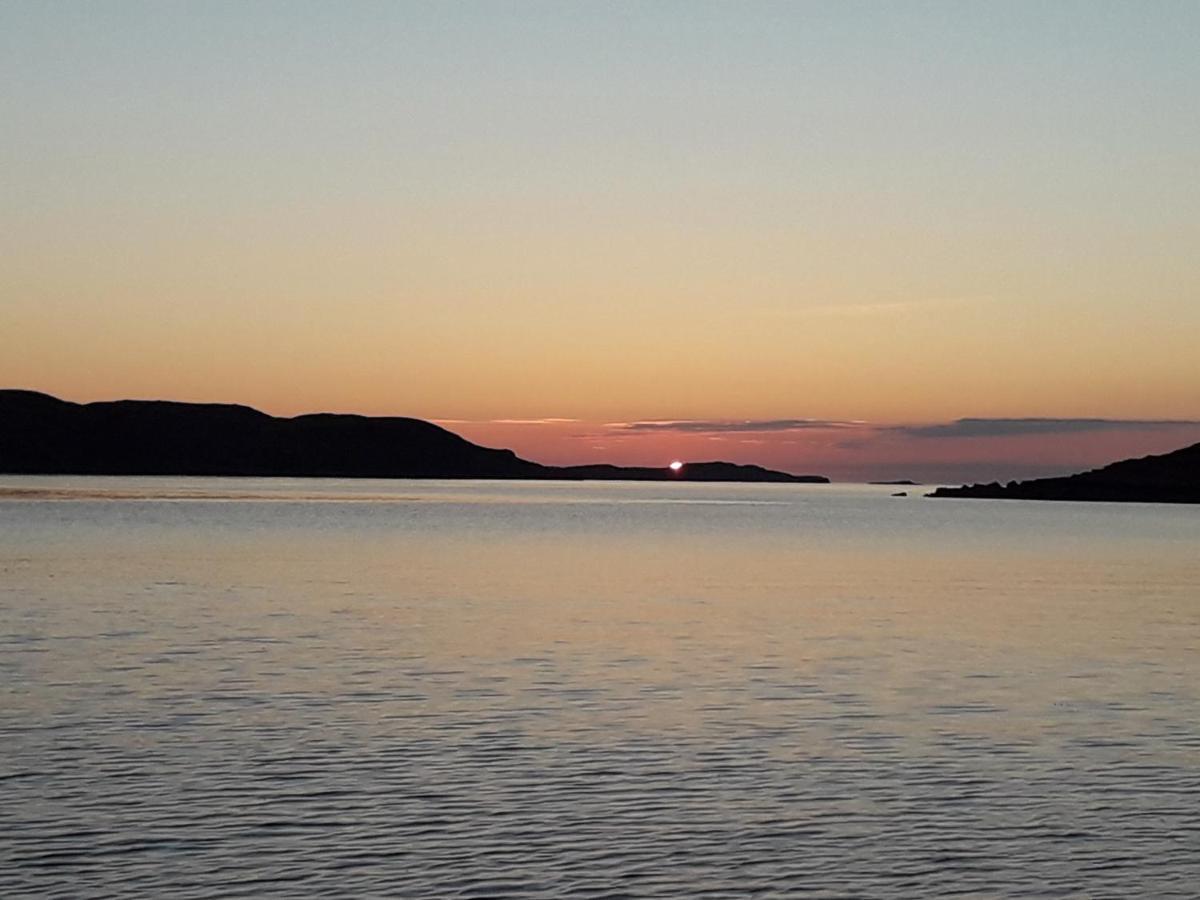 Отель The Sleepy Crofter Glamping - Achiltibuie Экстерьер фото