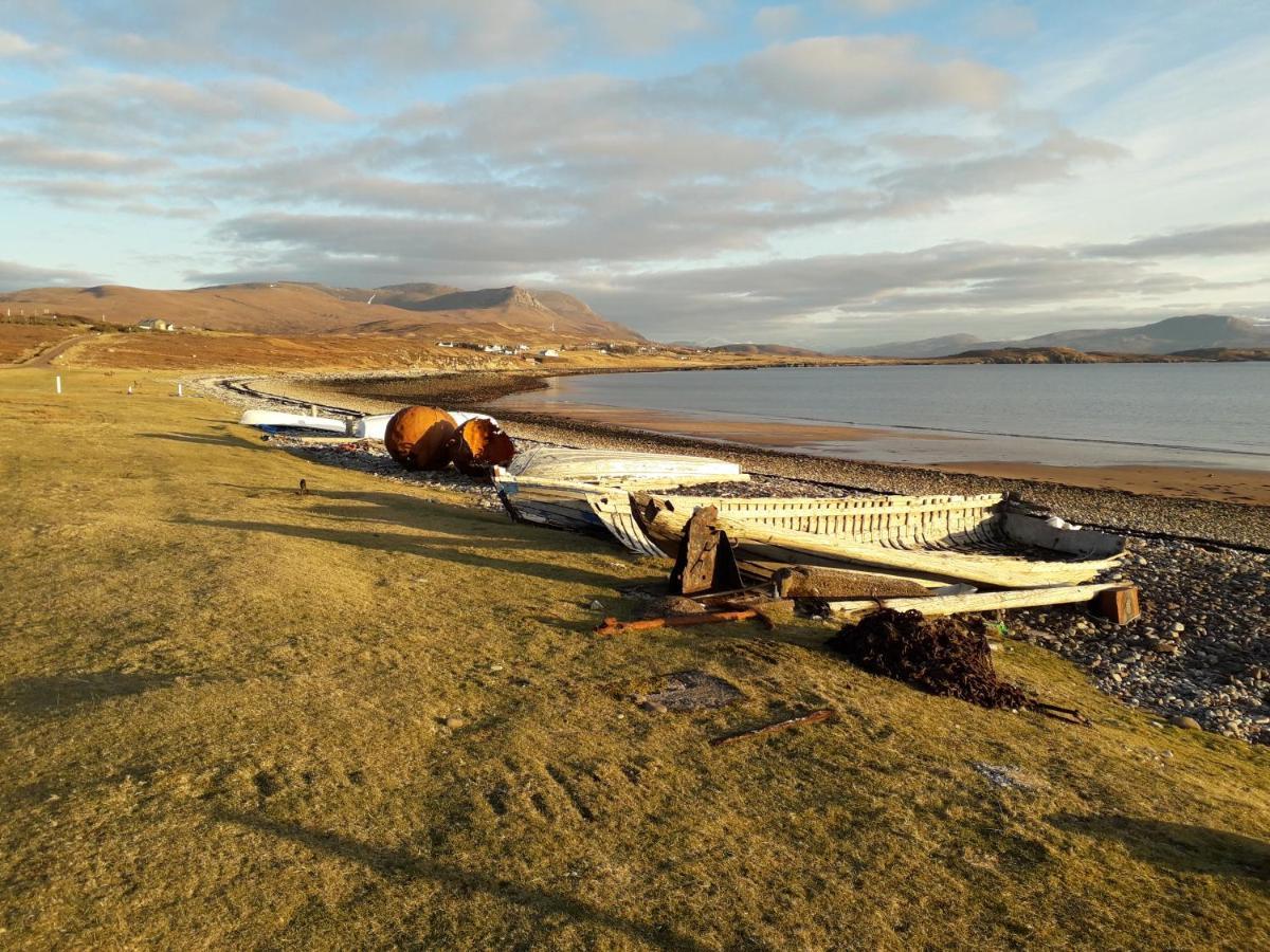 Отель The Sleepy Crofter Glamping - Achiltibuie Экстерьер фото