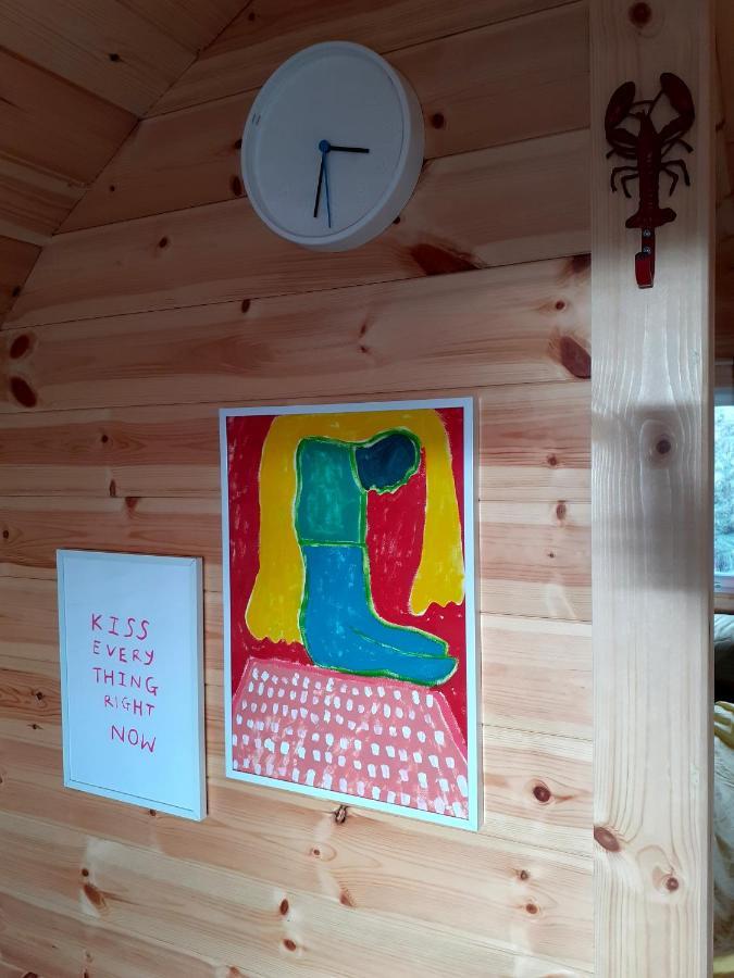 Отель The Sleepy Crofter Glamping - Achiltibuie Экстерьер фото
