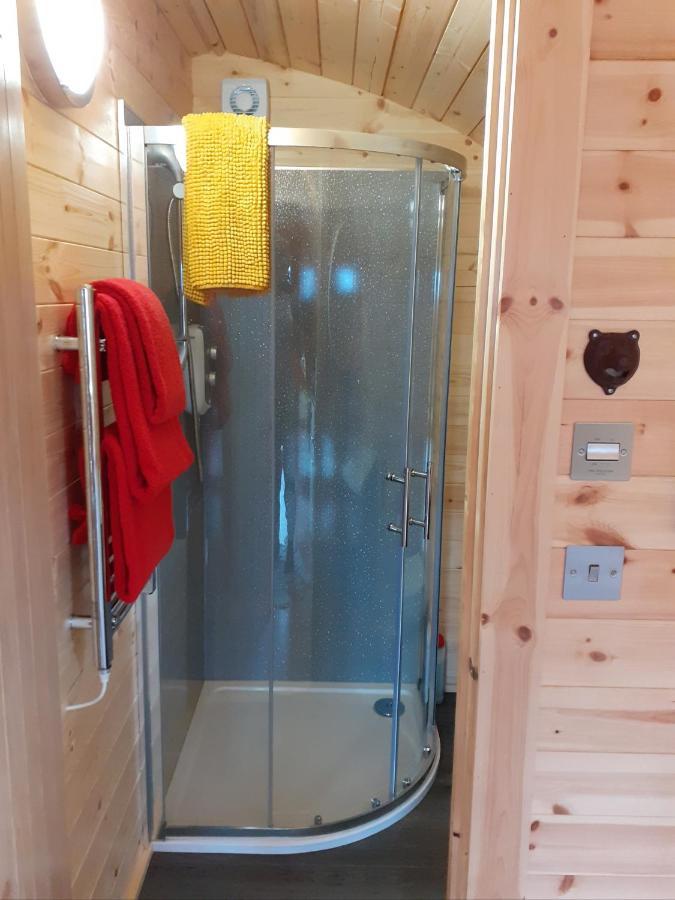 Отель The Sleepy Crofter Glamping - Achiltibuie Экстерьер фото
